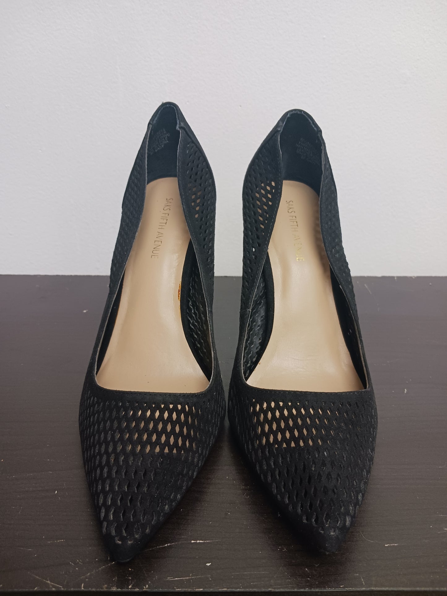 Saks Fifth Avenue Black Microsuede CADY Pumps Shoes, Size 6.5M