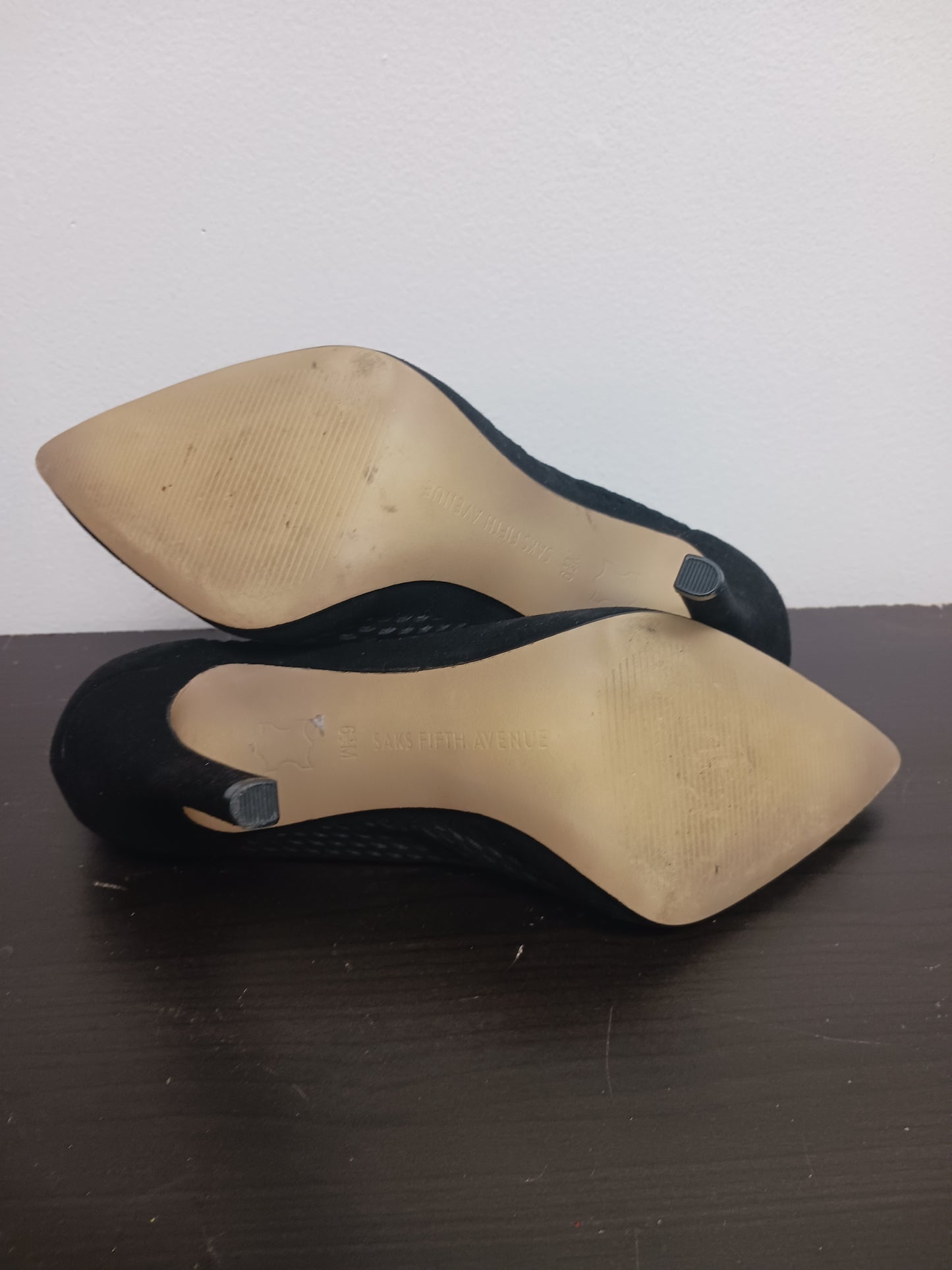 Saks Fifth Avenue Black Microsuede CADY Pumps Shoes, Size 6.5M