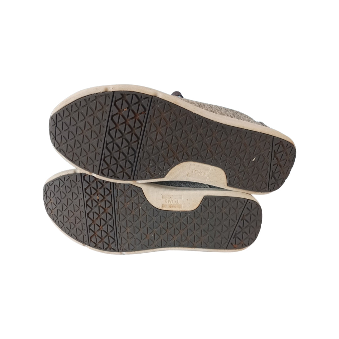 TOMS Gray Cloth Sneakers, Size W6.5