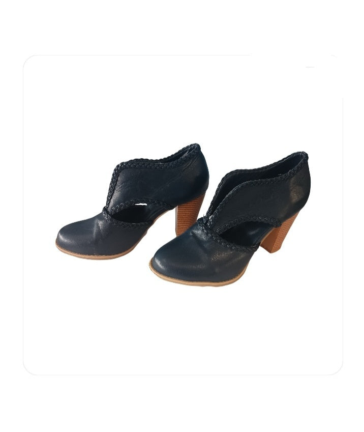 Unbranded Blue Leather Cut-Out Booties, Size 42
